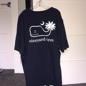 vineyard vines t-shirt